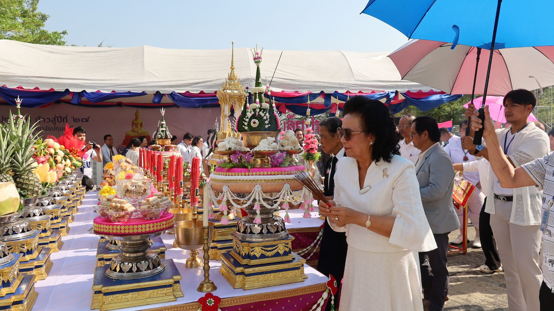 มหาวิทยาลัยปทุมธานี จัดพิธีทำบุญครบรอบวันสถาปนามหาวิทยาลัยปทุมธานี ก้าวสู่ปีที่ 27 พร้อมพิธีสมโภชหลวงพ่อพุทธโสธร (ขนาดหน้าตัก 60 นิ้ว) เพื่อความเป็นสิริมงคลสืบไป
