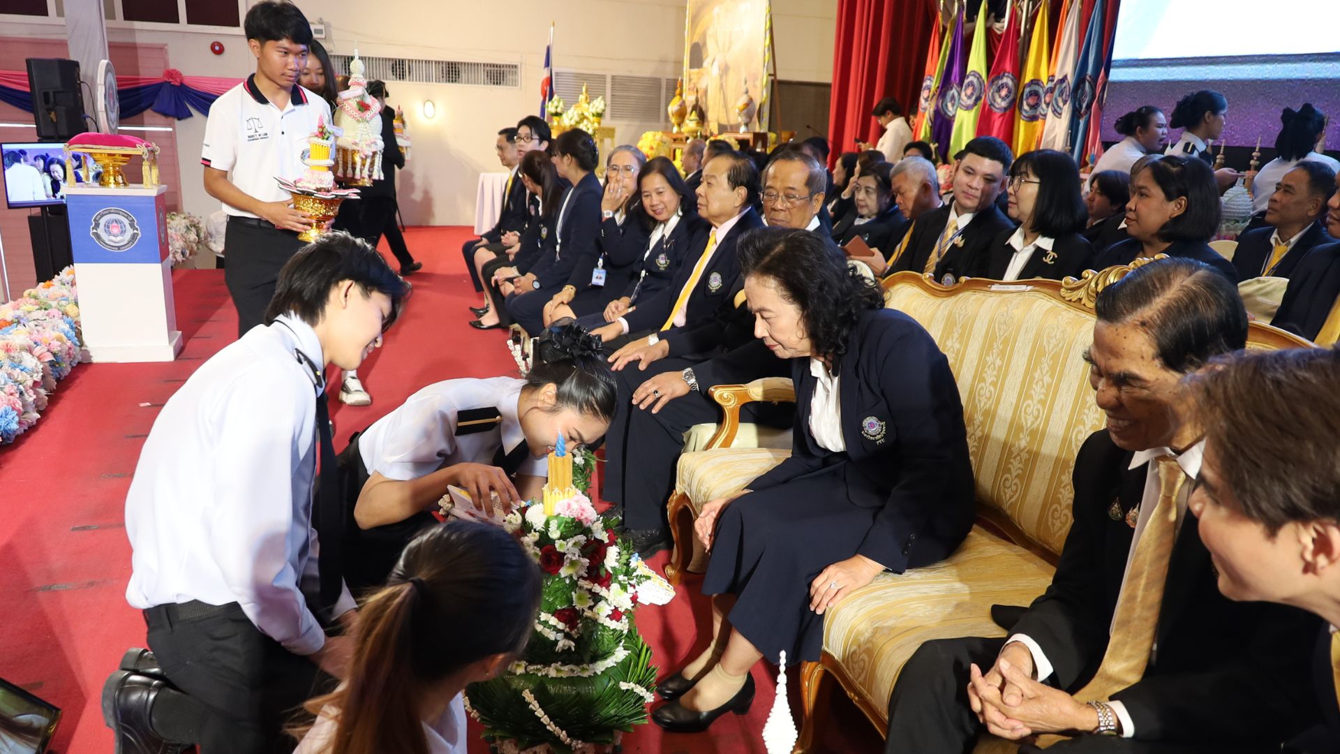 มหาวิทยาลัยปทุมธานี จัดพิธีถวายพระพรชัยมงคล เนื่องในวันเฉลิมพระชนมพรรษา พระบาทสมเด็จพระปรเมนทรรามาธิบดีศรีสินทร มหาวชิราลงกรณ พระวชิรเกล้าเจ้าอยู่หััว พิธีกตัญญูตา บูชาพระคุณครู และพิธีปฐมนิเทศนักศึกษาใหม่ ประจำปีการศึกษา 2569